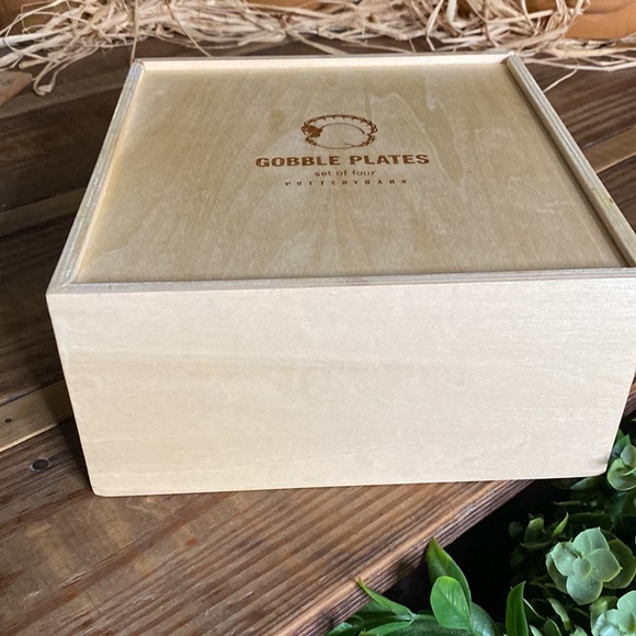 Pottery Barn Thanksgiving Turkey Gobble Appetizer/Dessert Plates in Wooden Box - Picture 16 of 16